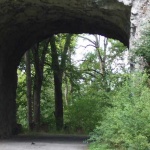alte Straße mit Tunnel